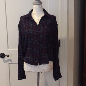 Plaid hi/low button down shirt